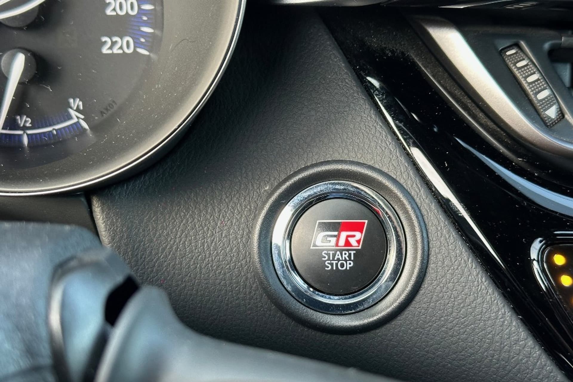 Toyota C-HR 2.0 Hybrid GR-Sport 13.451Km !! thumbnail 26