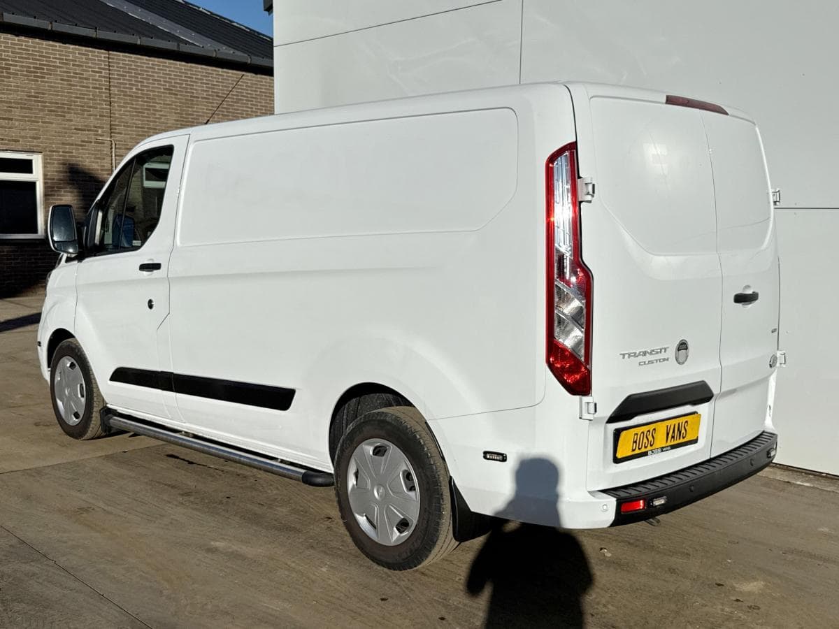 Ford Transit custom 340 10 phev 120pk Transit Custom 340 1.0 PHEV 120PK thumbnail 2