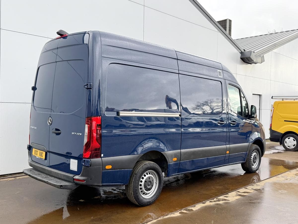 Mercedes-Benz Benz sprinter 317 19 cdi Sprinter 317 1.9 CDI thumbnail 3