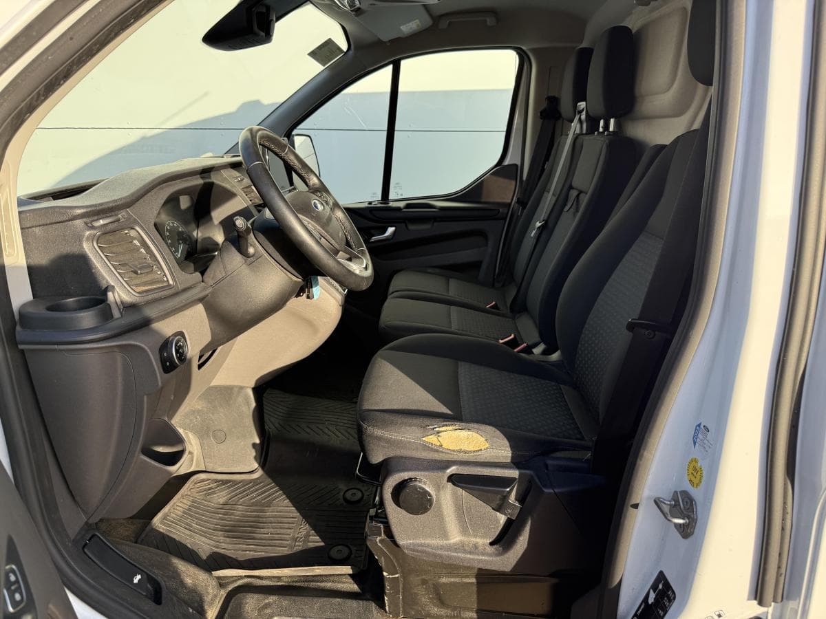 Ford Transit custom 340 10 phev 120pk Transit Custom 340 1.0 PHEV 120PK thumbnail 6