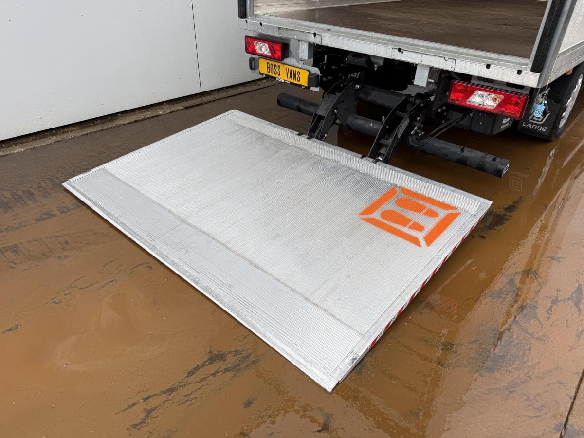 Ford E transit 68kwh 184pk e-Transit 68kWh 184PK thumbnail 11