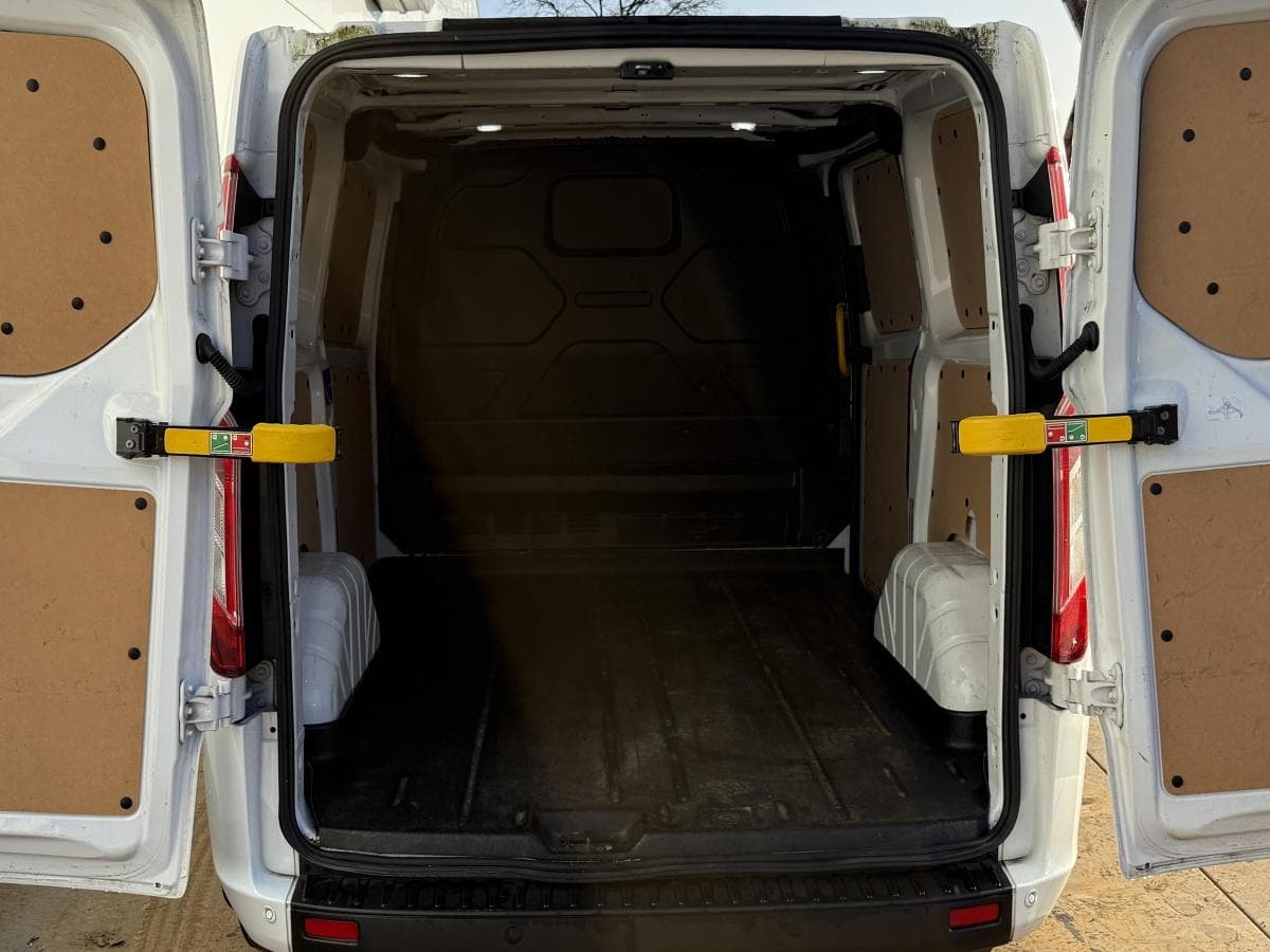 Ford Transit custom 340 10 phev 120pk Transit Custom 340 1.0 PHEV 120PK thumbnail 11