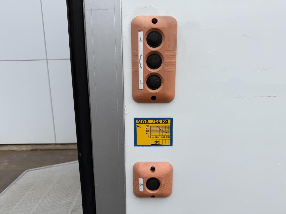 Iveco Daily 35s14 23 Daily 35S14 2.3 thumbnail 14