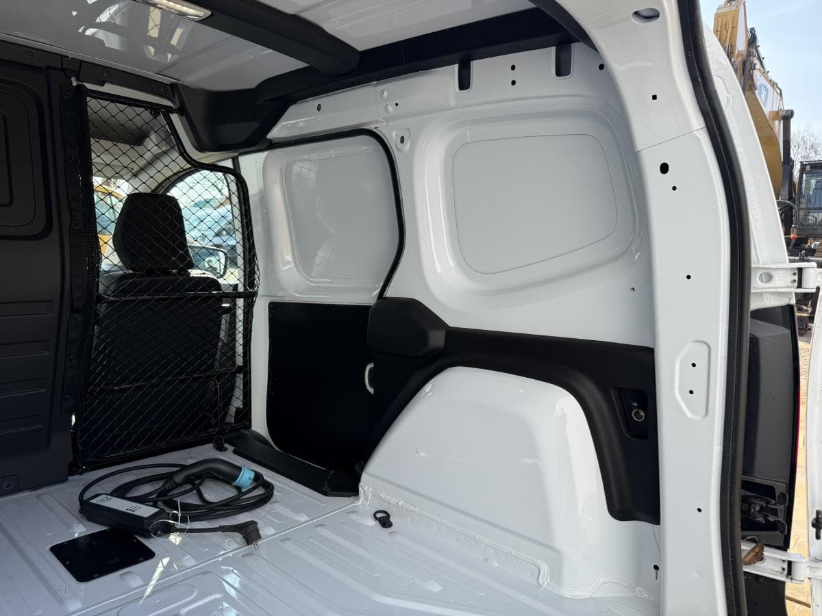 Renault Kangoo e tech 45kwh Kangoo e-Tech 45kWh thumbnail 14