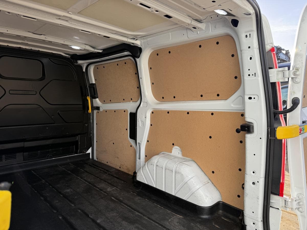 Ford Transit custom 340 10 phev 120pk Transit Custom 340 1.0 PHEV 120PK thumbnail 14