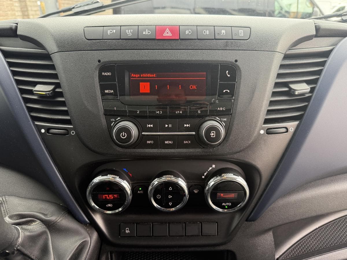 Iveco Daily 35s14 23 Daily 35S14 2.3 thumbnail 15