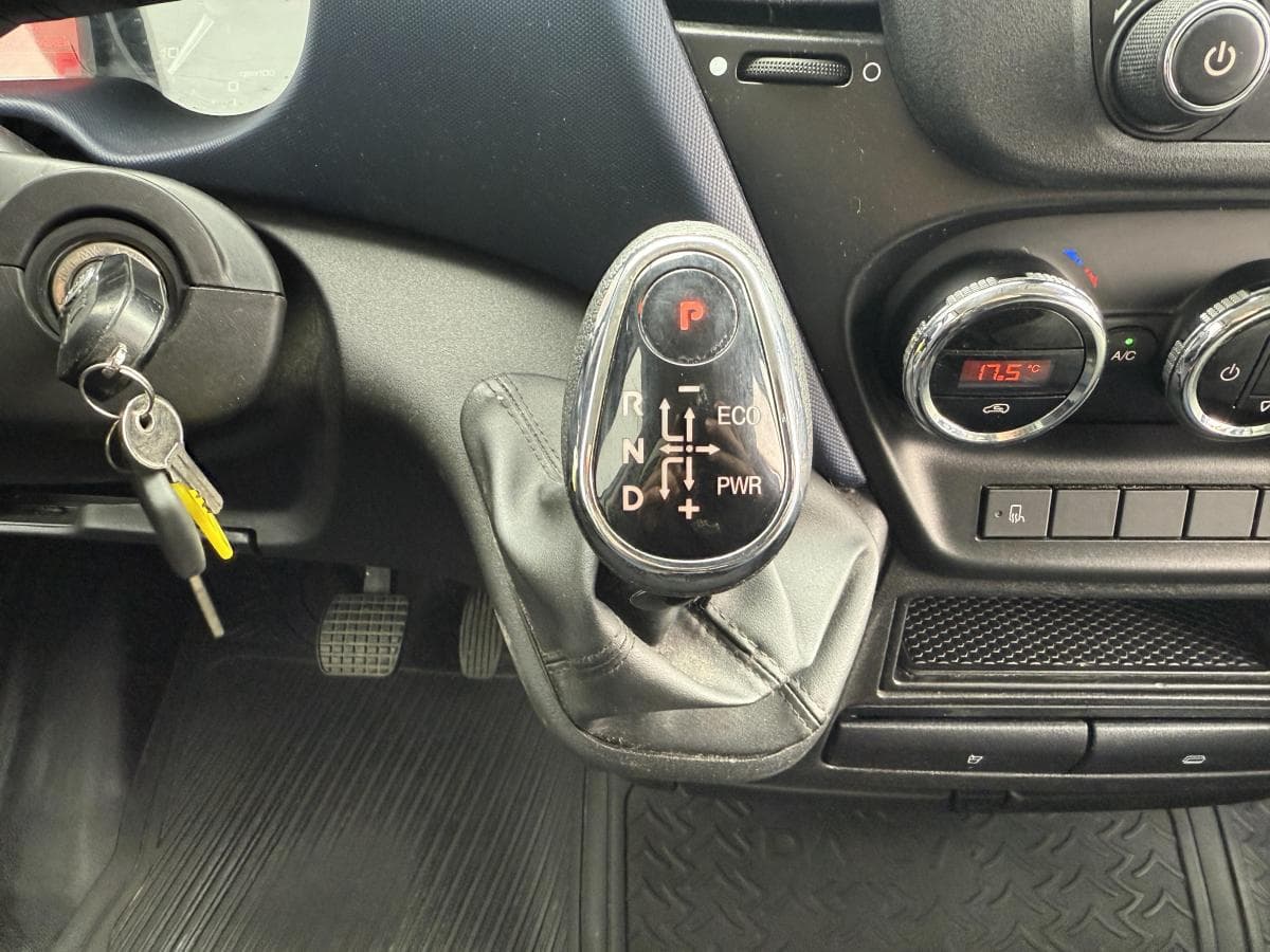 Iveco Daily 35s14 23 Daily 35S14 2.3 thumbnail 17