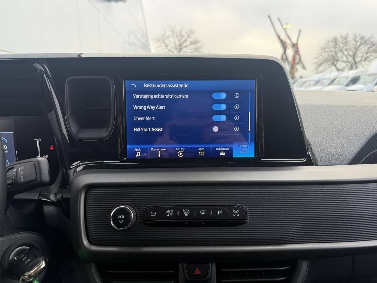 Ford Transit courier 10 ecoboost 100pk Transit Courier 1.0 EcoBoost 100PK thumbnail 19