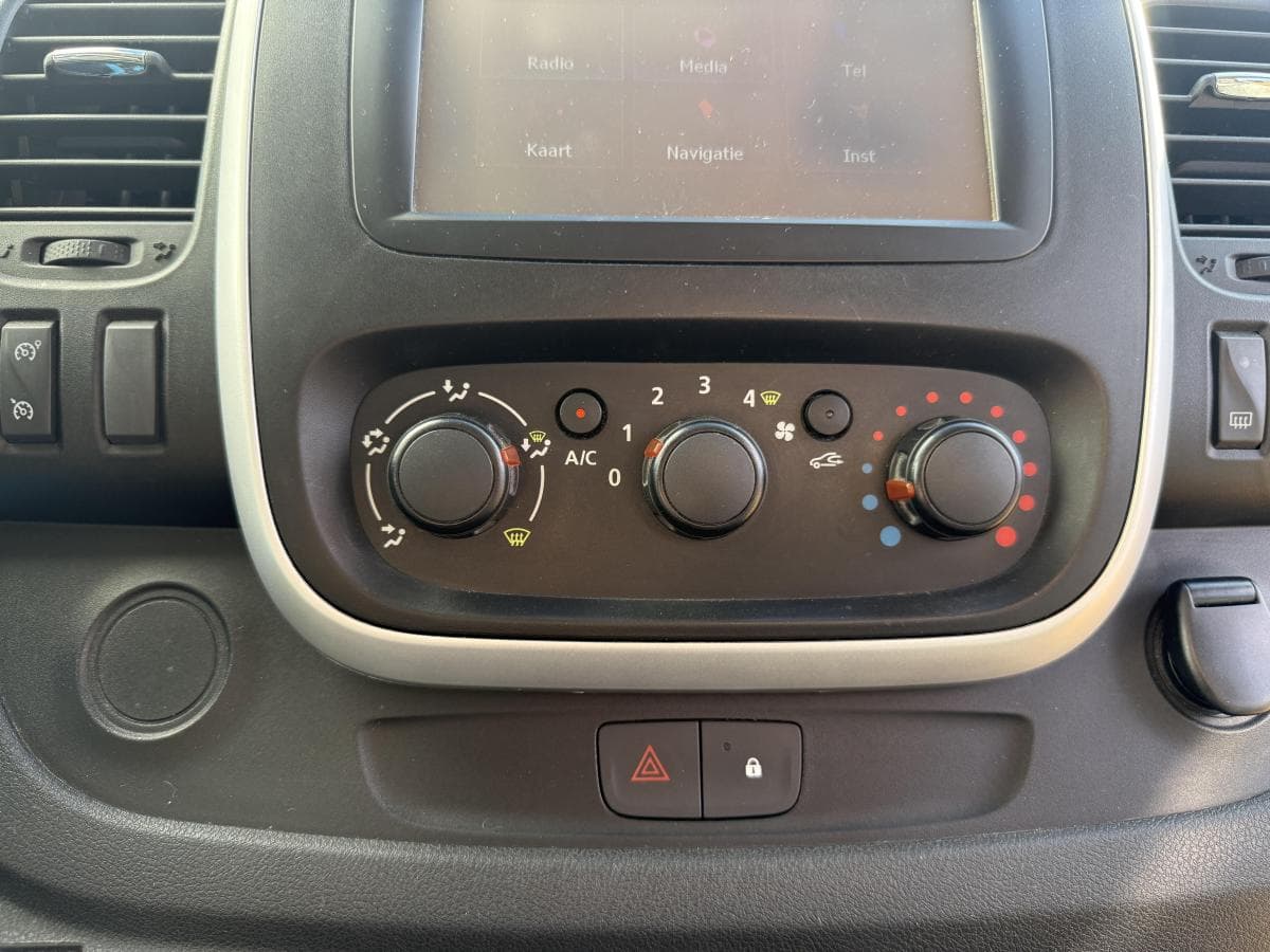 Renault Trafic 16 dci 121pk Trafic 1.6 DCI 121PK thumbnail 17