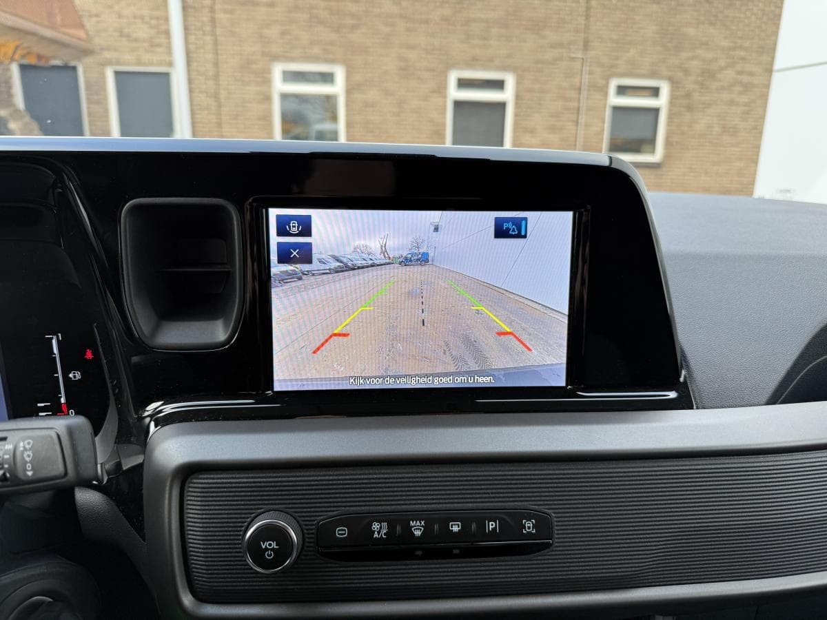 Ford Transit courier 10 ecoboost 100pk Transit Courier 1.0 EcoBoost 100PK thumbnail 20