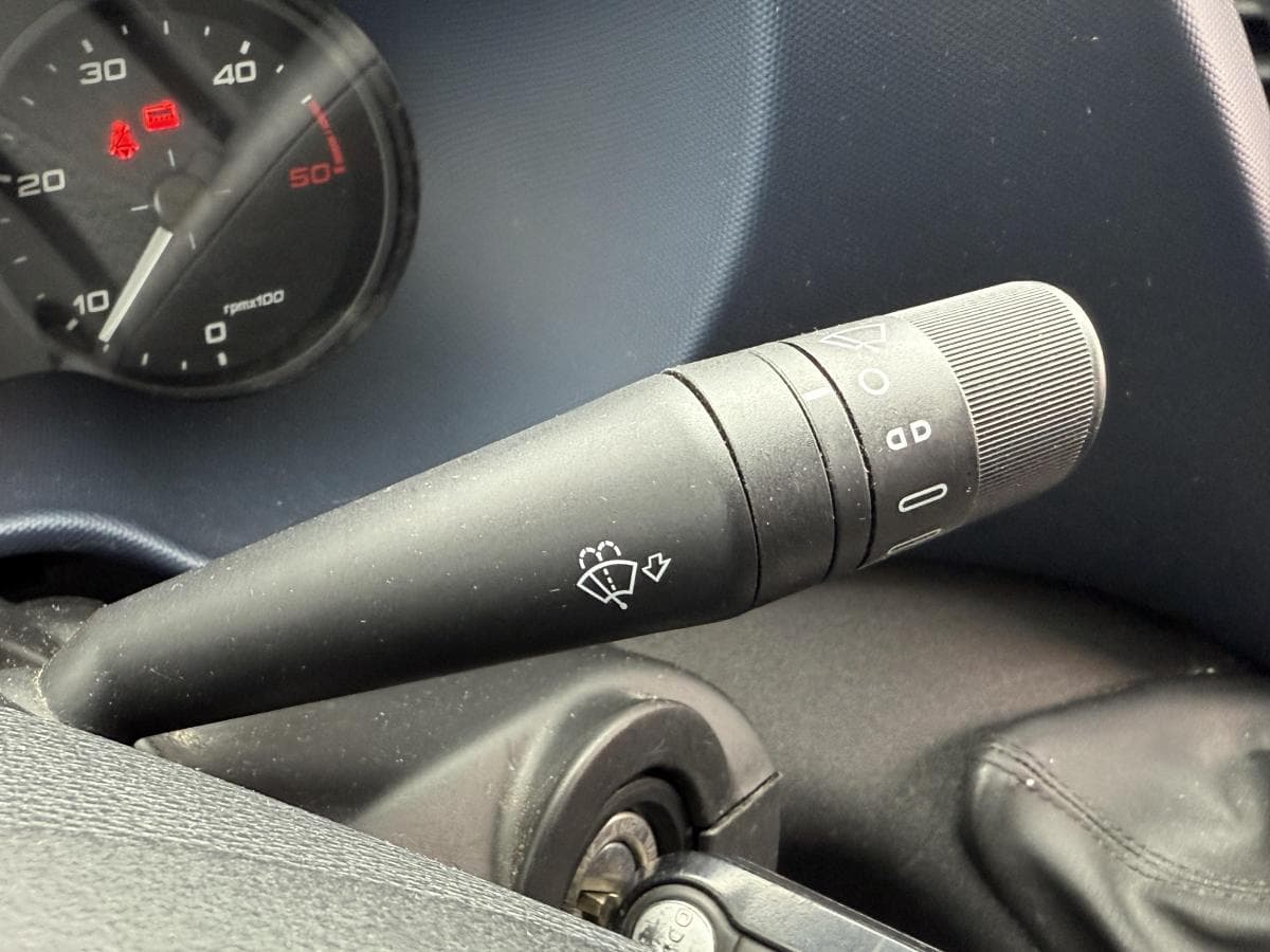 Iveco Daily 35s14 23 Daily 35S14 2.3 thumbnail 20