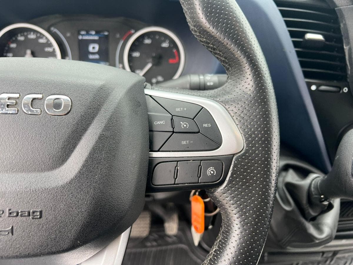 Iveco Daily 35s14 23 Daily 35S14 2.3 thumbnail 20