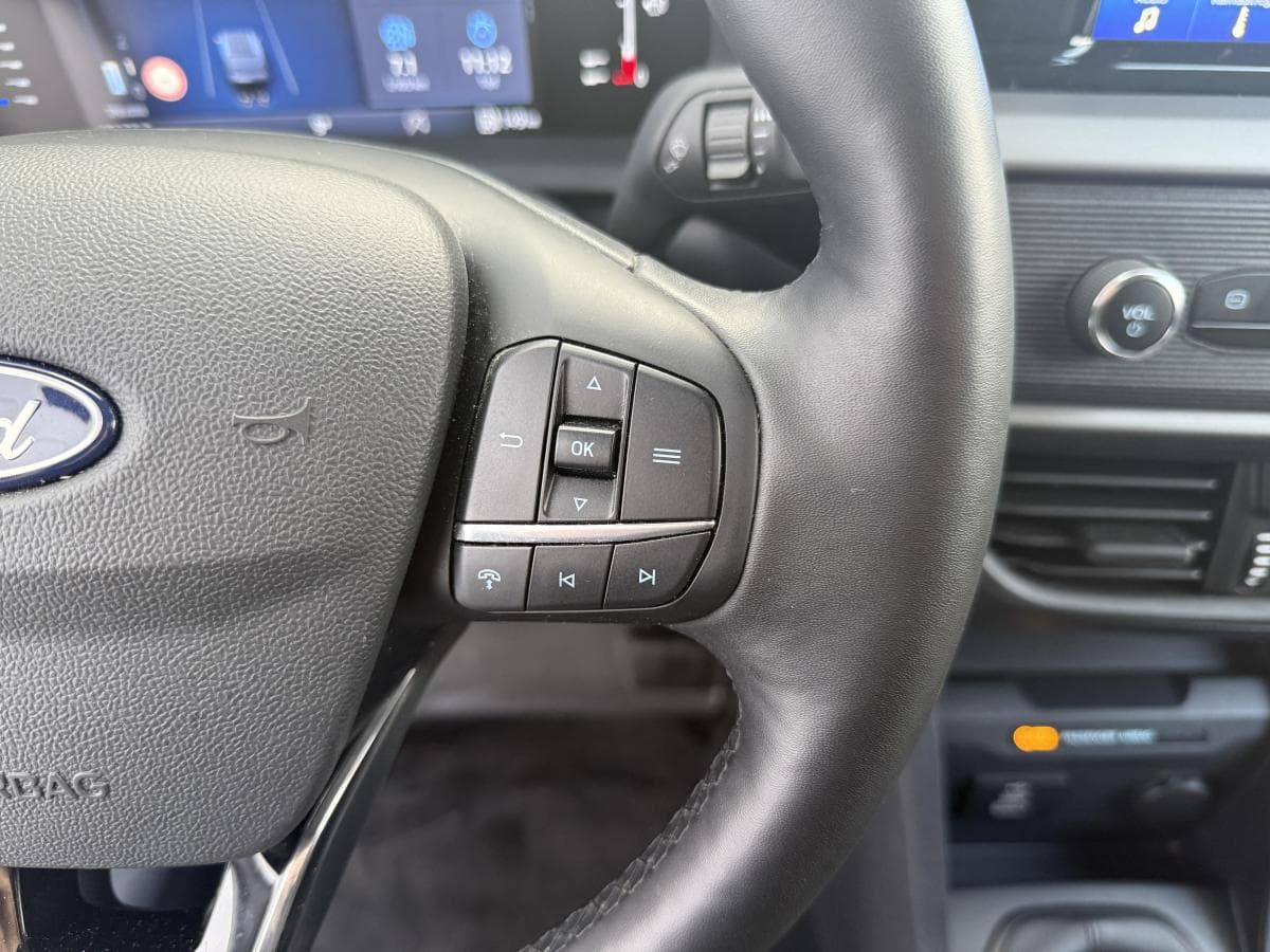 Ford Transit courier 10 ecoboost 100pk Transit Courier 1.0 EcoBoost 100PK thumbnail 23