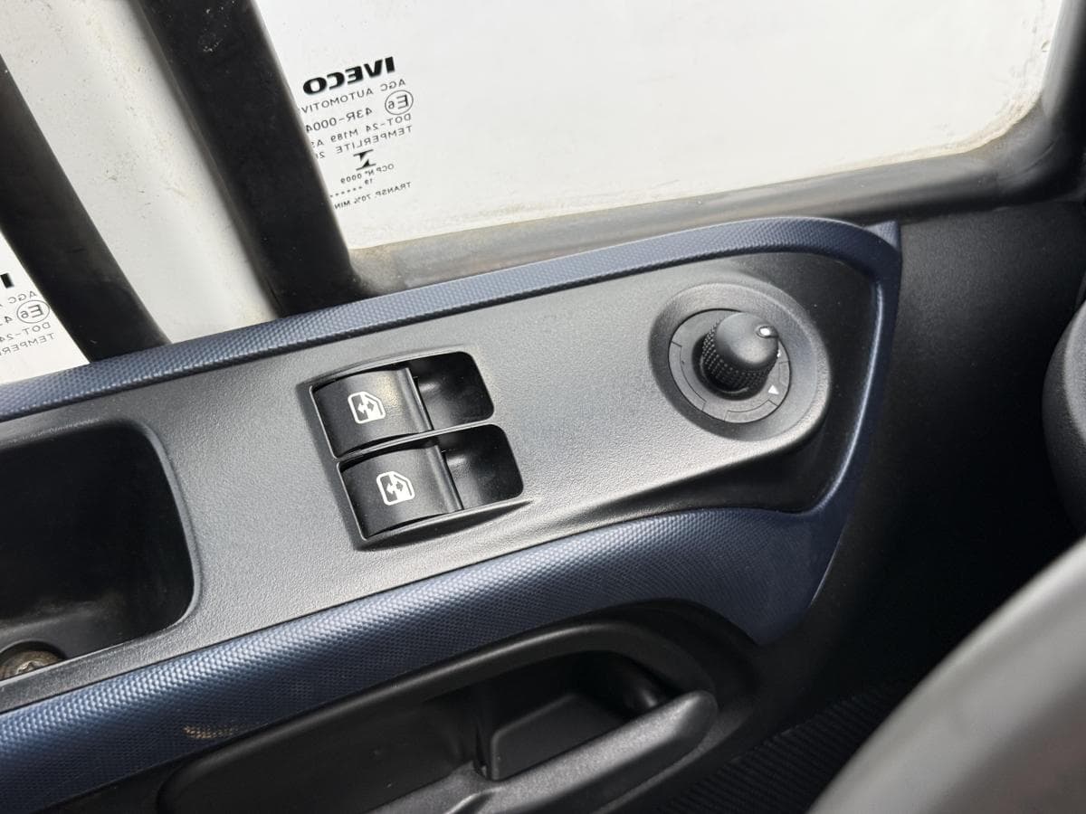 Iveco Daily 35c16 23 Daily 35C16 2.3 thumbnail 22