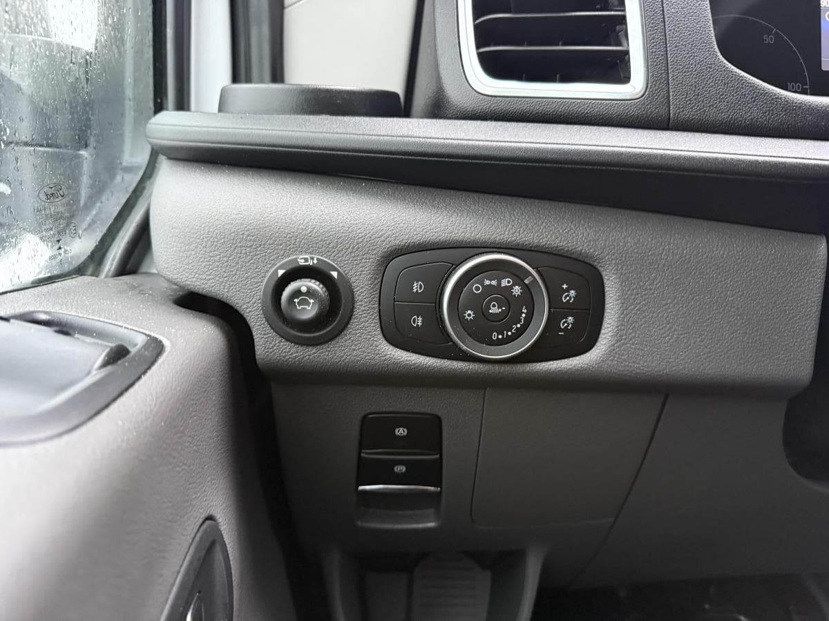 Ford E transit 68kwh 184pk e-Transit 68kWh 184PK thumbnail 24