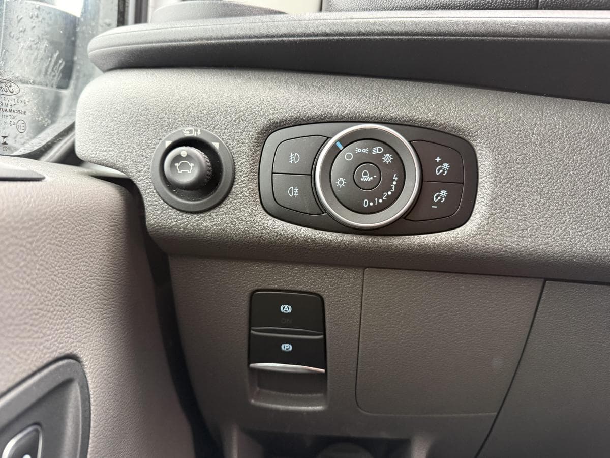 Ford E transit 350 68kwh 184pk e-Transit 350 68kWh 184PK thumbnail 25