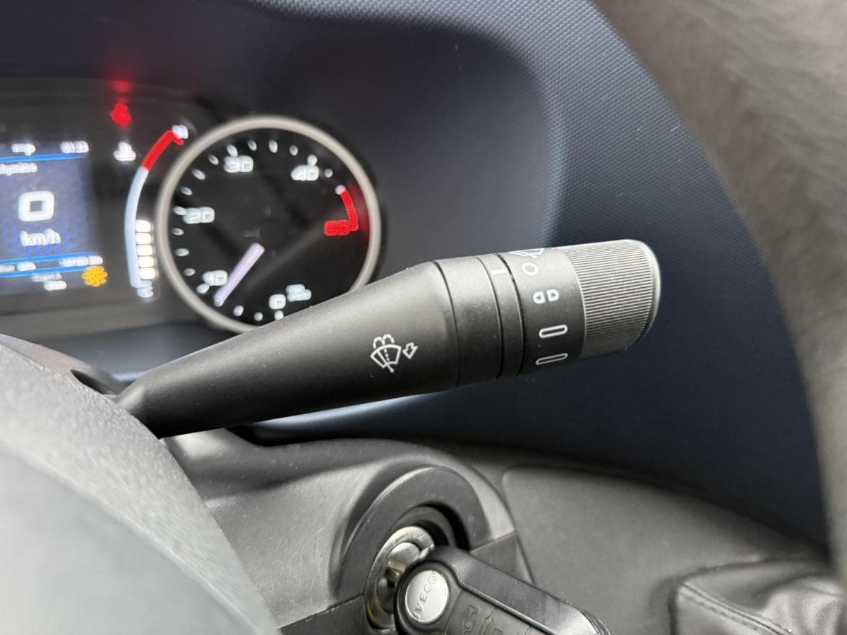 Iveco Daily 35s16 23 Daily 35S16 2.3 thumbnail 24