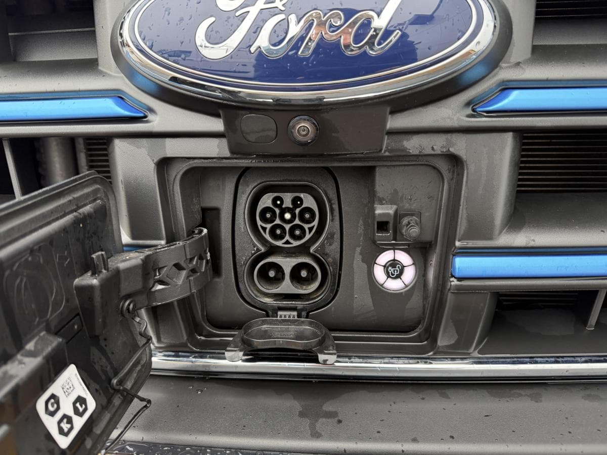 Ford E transit 350 68kwh 184pk e-Transit 350 68kWh 184PK thumbnail 26