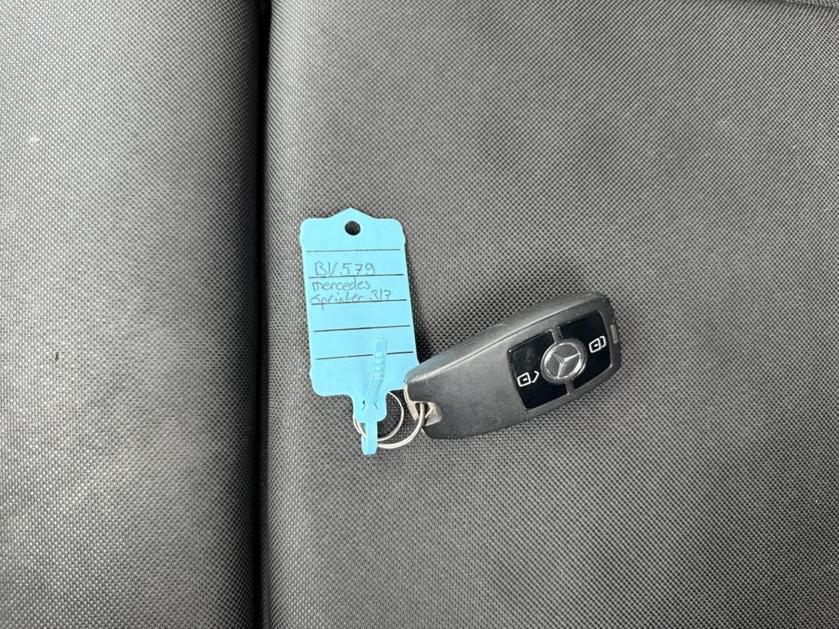 Mercedes-Benz Benz sprinter 317 19 cdi Sprinter 317 1.9 CDI thumbnail 25