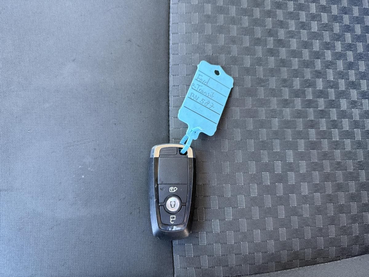 Ford E transit 68kwh 184pk e-Transit 68kWh 184PK thumbnail 30