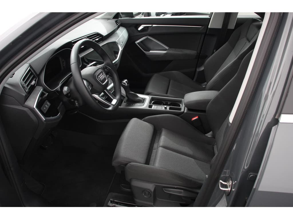 Audi Q3 Sportback 45 TFSI attitude Plus PHEV 245 PK thumbnail 8