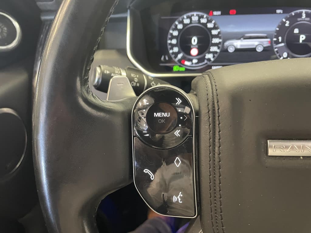 Land Rover Range Rover 3.0 TDV6 Autobiography thumbnail 36