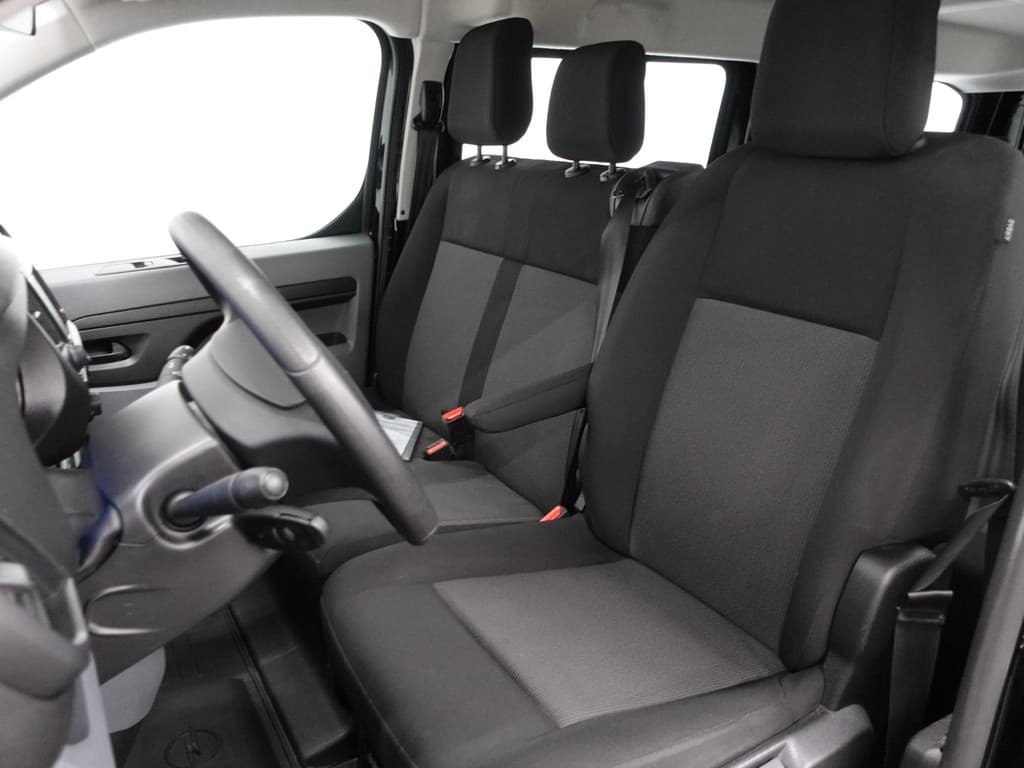 Opel Vivaro-e Combi L3H1 75 kWh thumbnail 2