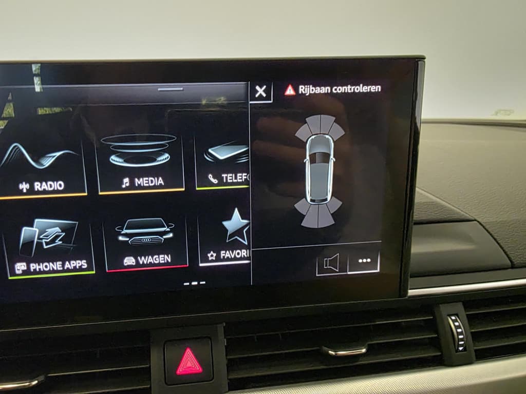 Audi A4 Avant 40 TFSI S-Tronic Business Aut thumbnail 18