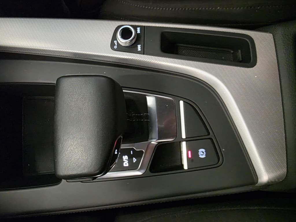 Audi A4 Avant 40 TFSI S-Tronic Business Aut thumbnail 21