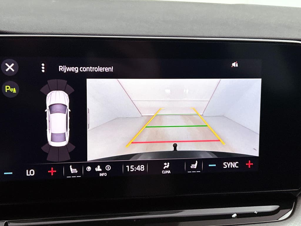 Škoda Octavia 1.0 TSI Business Edition thumbnail 12