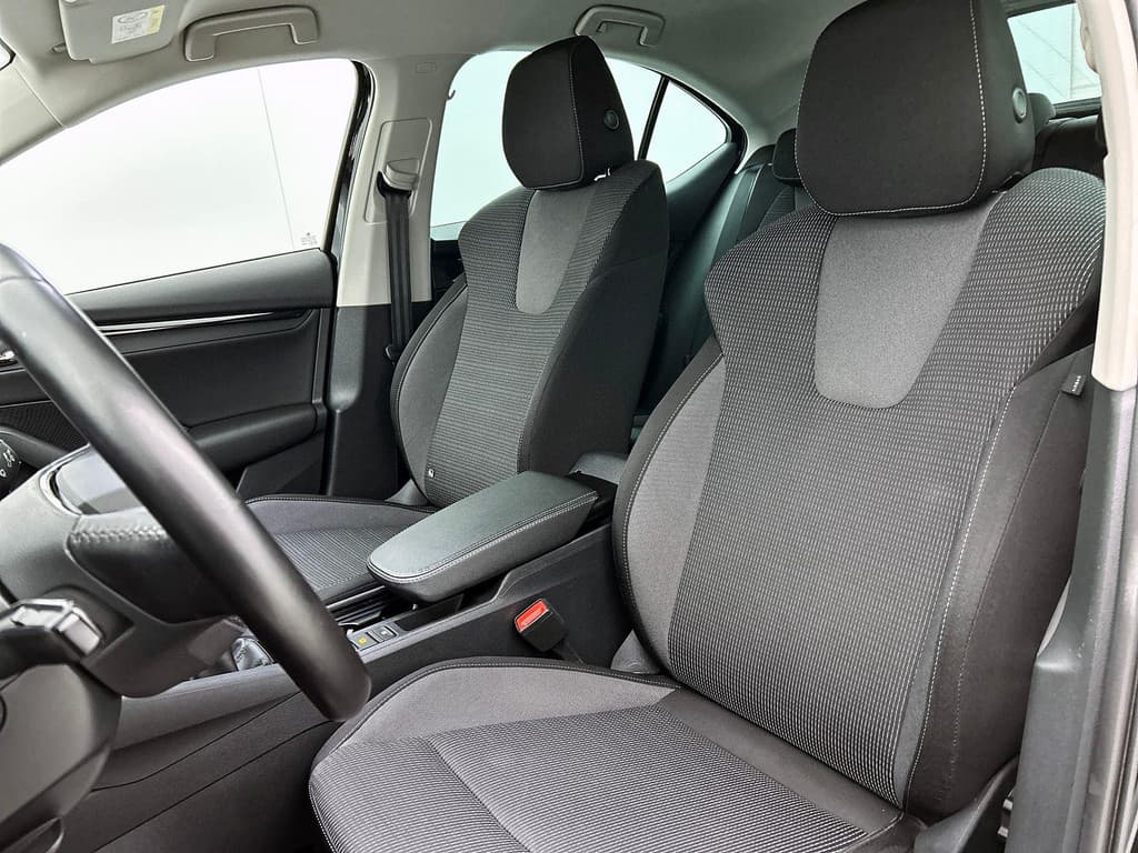 Škoda Octavia 1.0 TSI Business Edition thumbnail 23