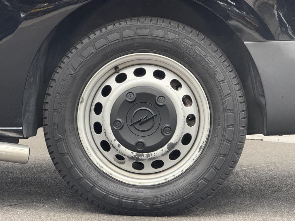 Opel Vivaro-e Combi L3H1 75 kWh thumbnail 3