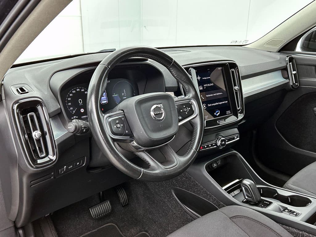 Volvo XC40 1.5 T4 Recharge R-Design Expression Auto. thumbnail 10