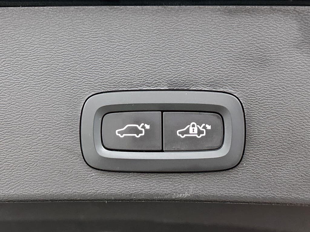 Volvo XC40 1.5 T4 Recharge R-Design Expression Auto. thumbnail 20