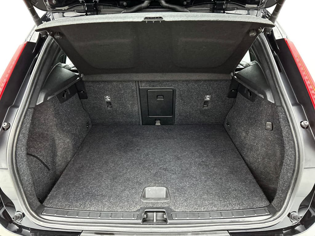 Volvo XC40 1.5 T4 Recharge R-Design Expression Auto. thumbnail 21