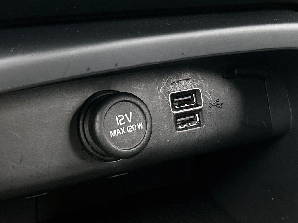 Volvo XC40 1.5 T4 Recharge R-Design Expression Auto. thumbnail 24