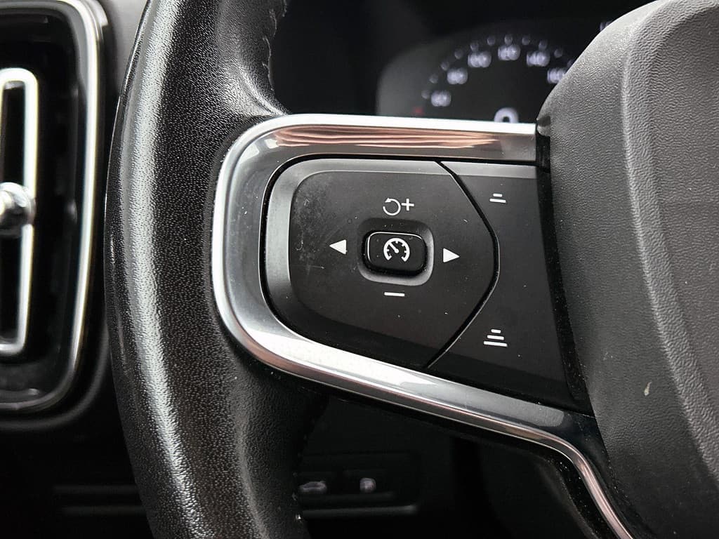 Volvo XC40 1.5 T4 Recharge R-Design Expression Auto. thumbnail 6