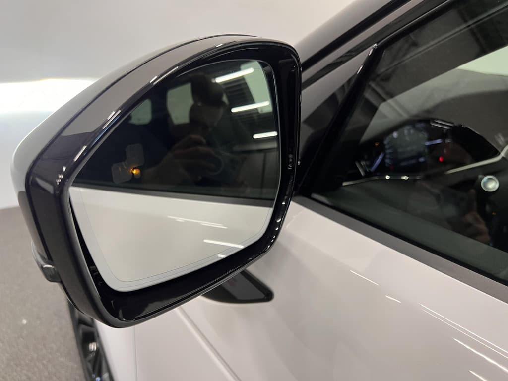 Land Rover Range Rover Evoque 1.5 P300e AWD R-Dynamic SE thumbnail 34