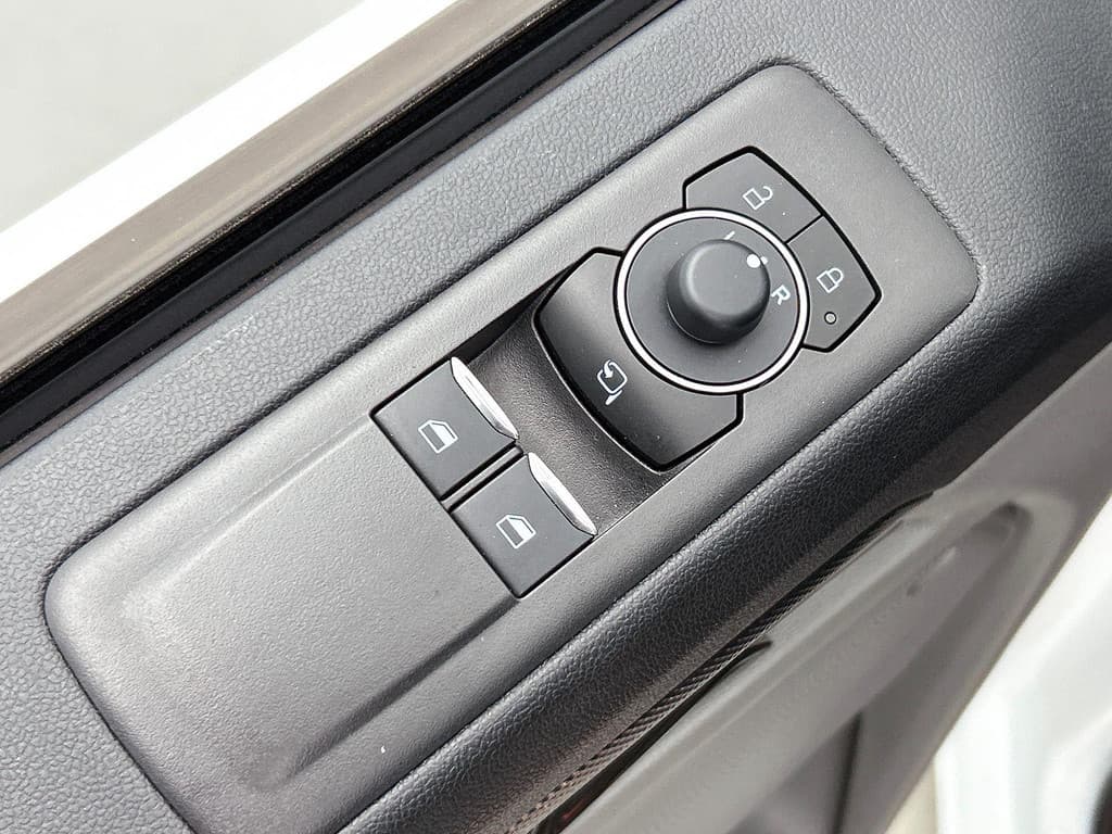 Ford Transit Custom 340 2.5 Automaat PHEV L2H1 Limited thumbnail 20