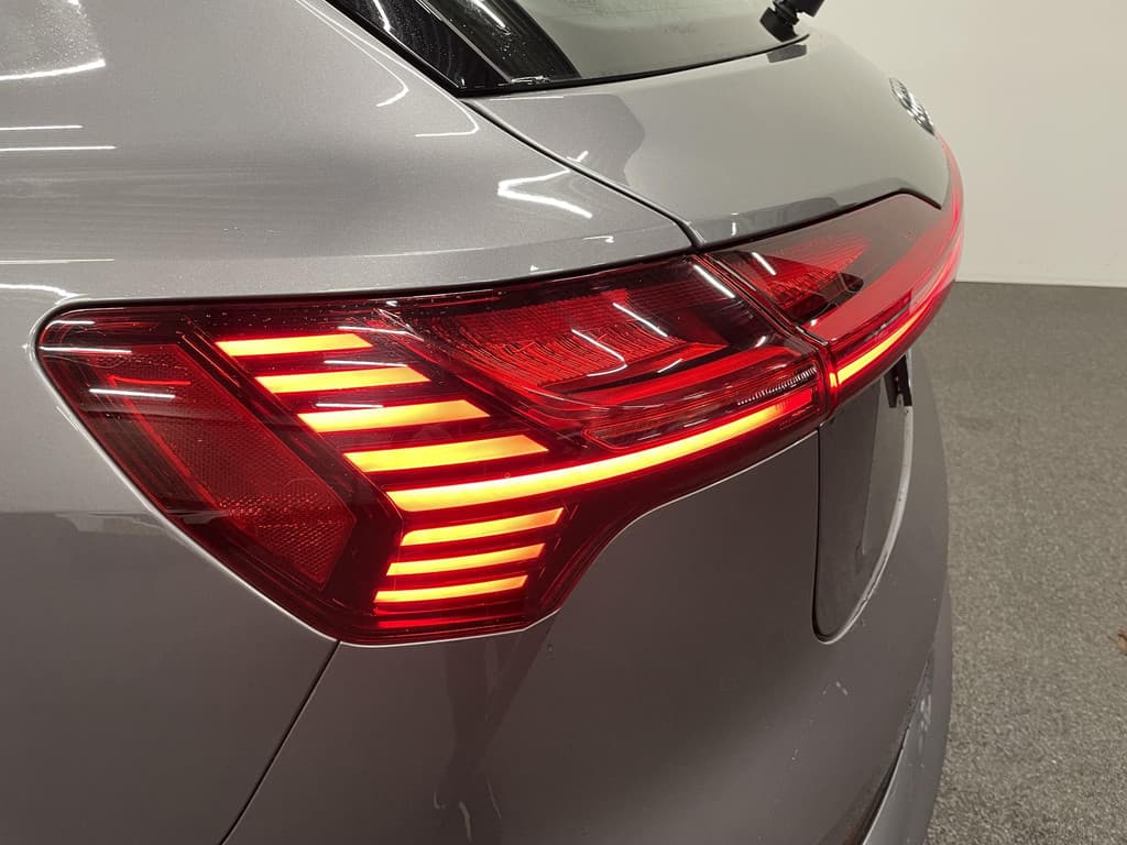 Audi E-tron e-tron 50 quattro Launch edition plus 71 kWh thumbnail 9