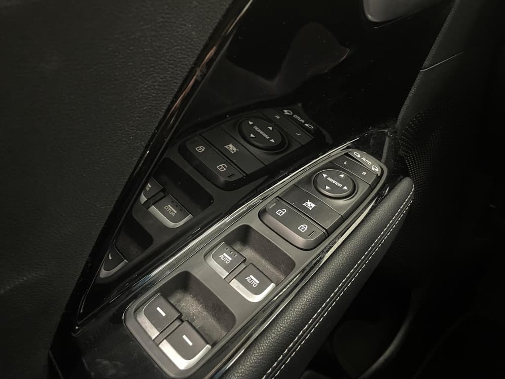 Kia Niro 1.6 GDi Hybrid DynamicLine thumbnail 23