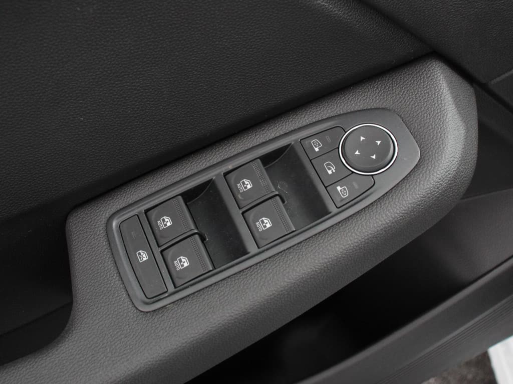 Mitsubishi Colt 1.6 HEV Automaat Intense thumbnail 12