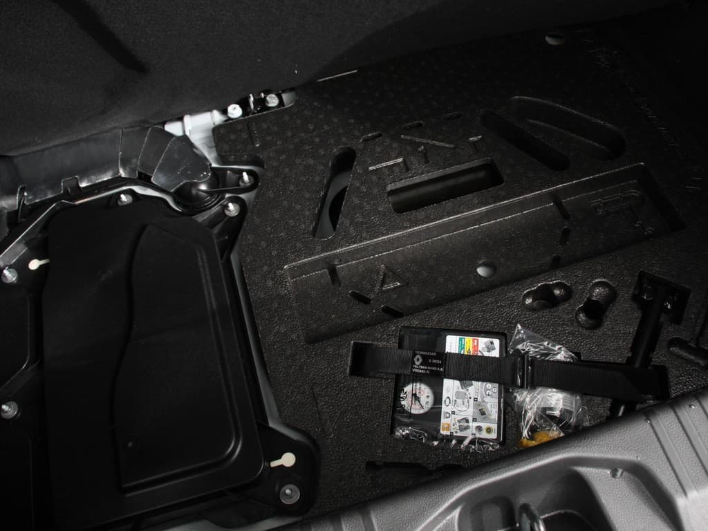 Mitsubishi Colt 1.6 HEV Automaat Intense thumbnail 36