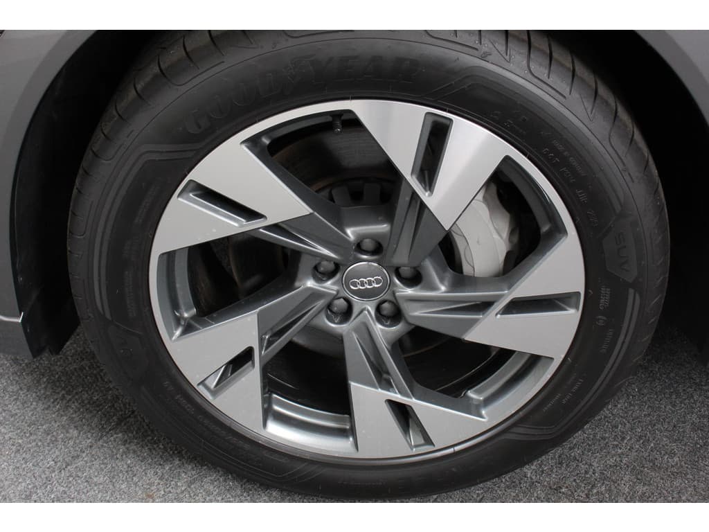 Audi E-tron 55 quattro Advanced edition Plus thumbnail 3