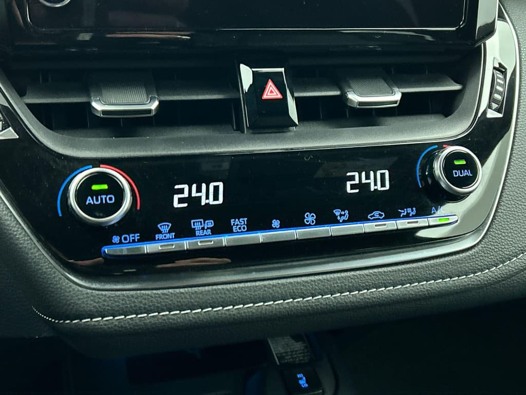 Toyota Corolla Touring Sports 1.8 Hybrid Business Plus thumbnail 18