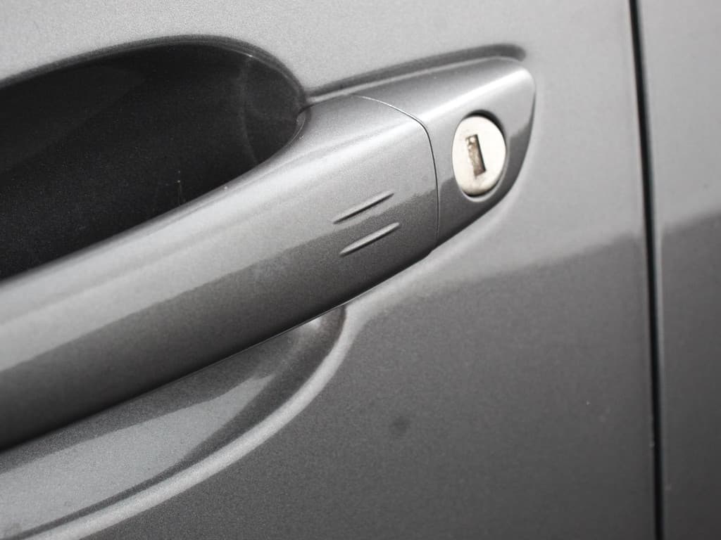 Peugeot 3008 1.6 Hybrid 225PK Allure Pack thumbnail 12