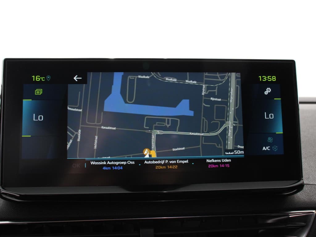 Peugeot 3008 1.6 Hybrid 225PK Allure Pack thumbnail 17