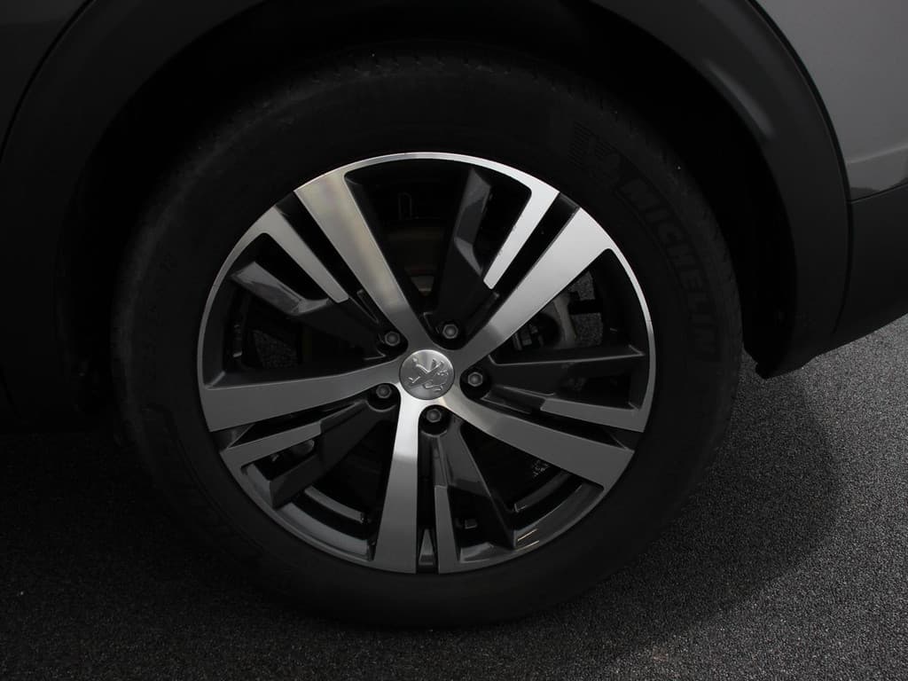 Peugeot 3008 1.6 Hybrid 225PK Allure Pack thumbnail 2