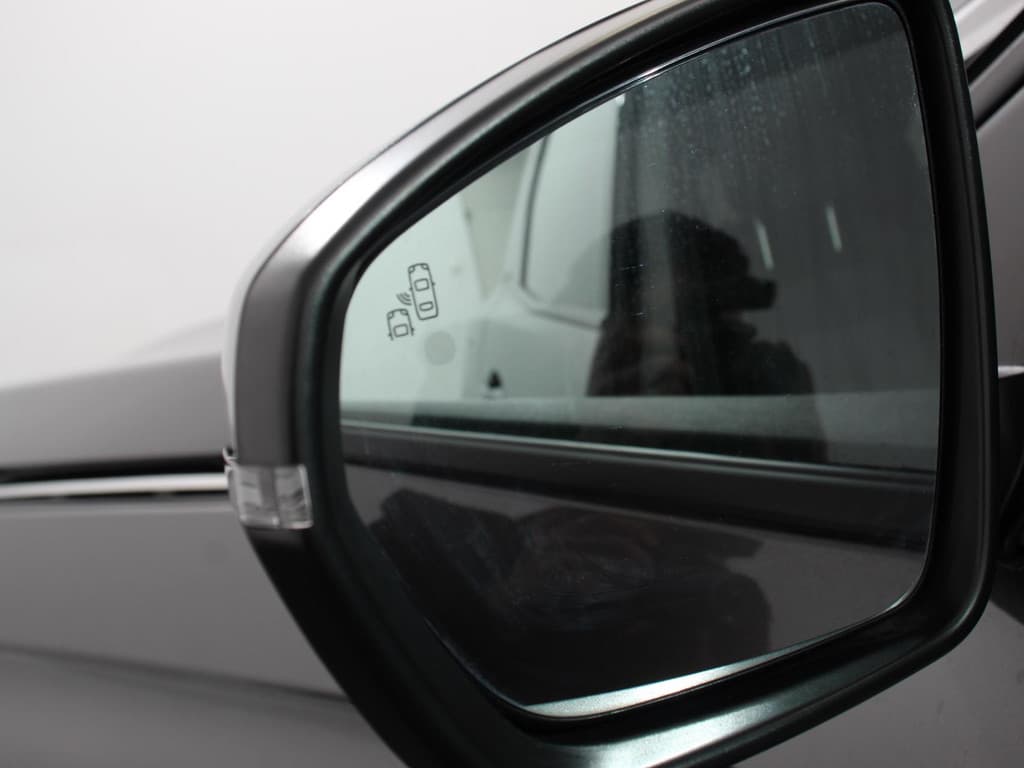 Peugeot 3008 1.6 Hybrid 225PK Allure Pack thumbnail 23