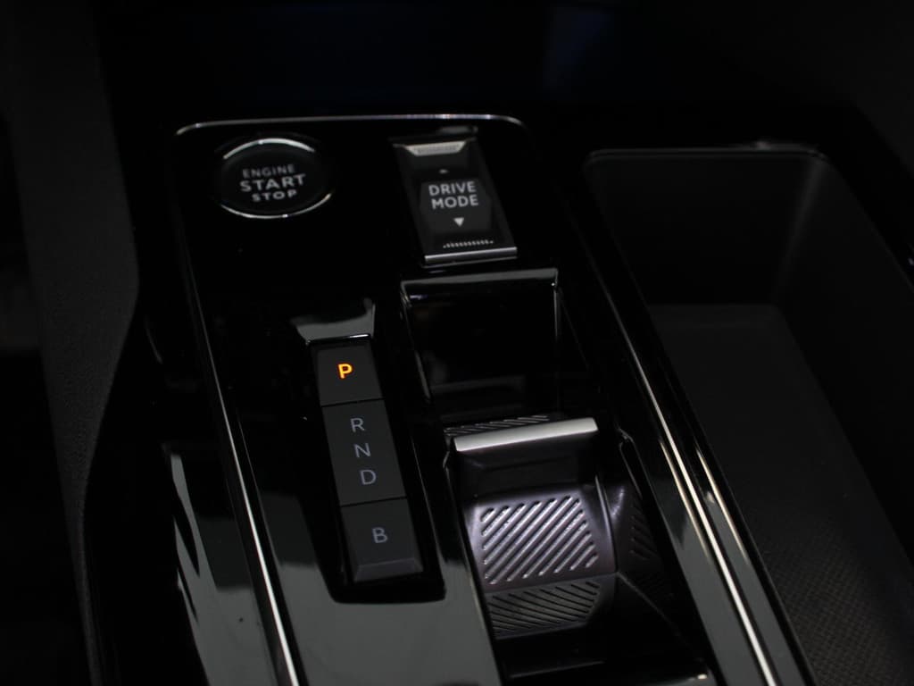 Peugeot 3008 1.6 Hybrid 225PK Allure Pack thumbnail 33